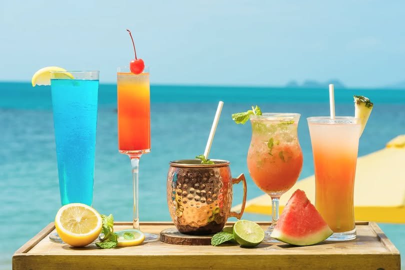 Indian food and cocktails at beachside restaurant Koh Samui
